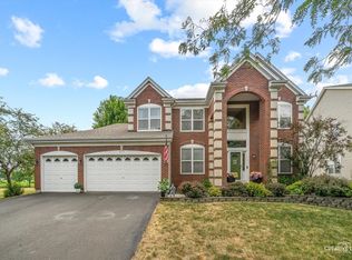317 Greenwood Pl, Oswego, IL 60543