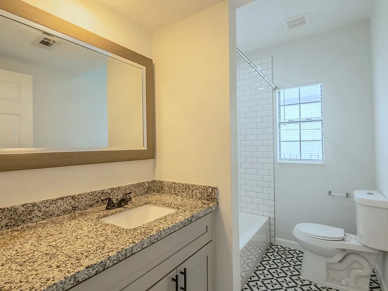 2319 Rosewood St #A — Photo 10