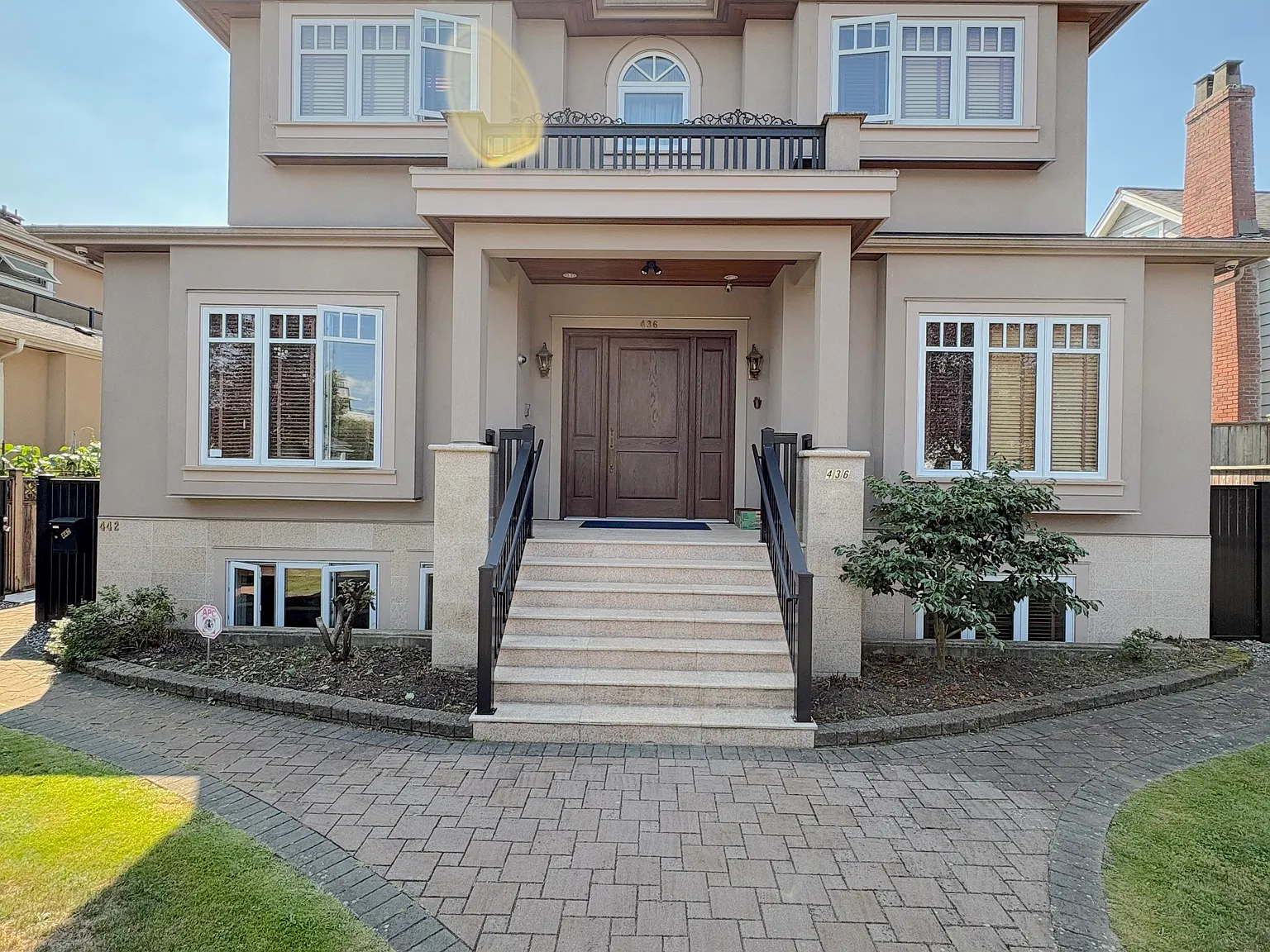 2 bed, 800 sqft, $1,999 — Photo 1