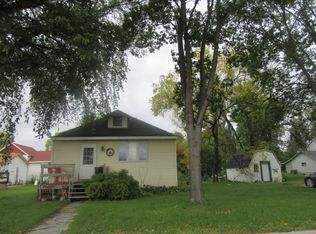 914 Hobart St, Hawley, MN 56549