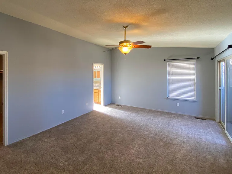 7312 Dancing Eagle Ave NE — Photo 15