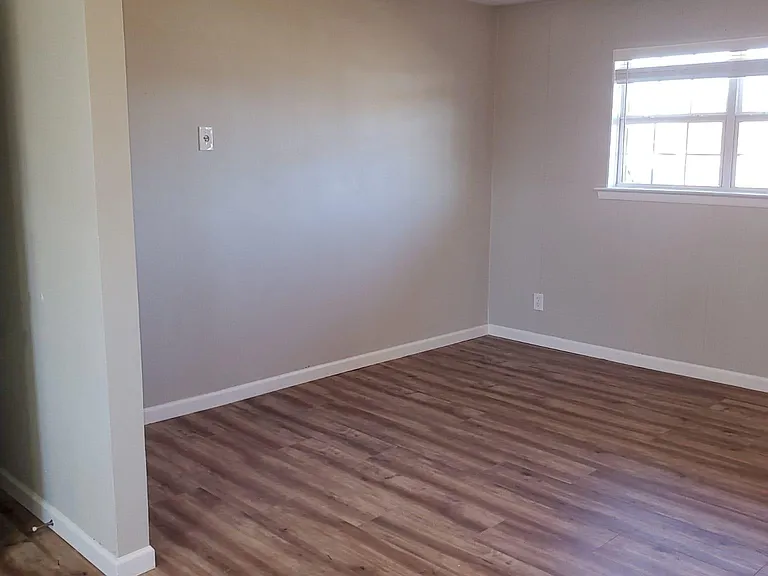 202 McElroy St — Photo 19