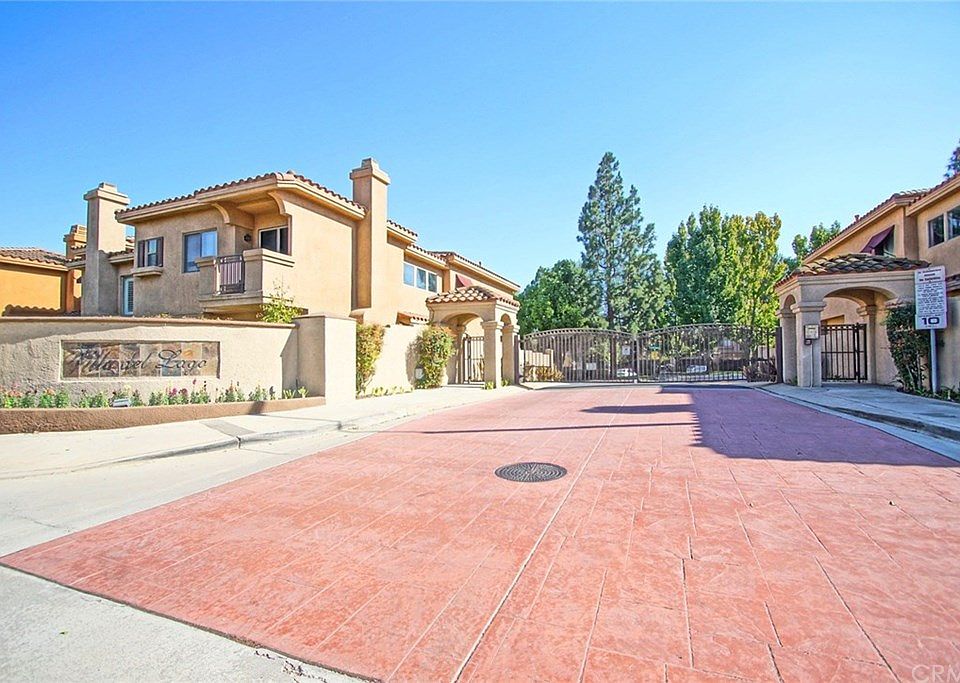 1st image of 2079 Lake Shore Dr