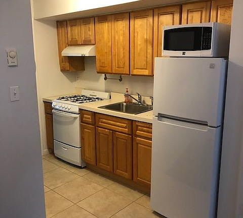 4th image of 95 Crabtree Ave #0