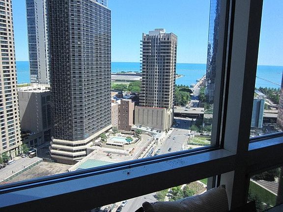 4th image of 512 N McClurg Ct Floor 17