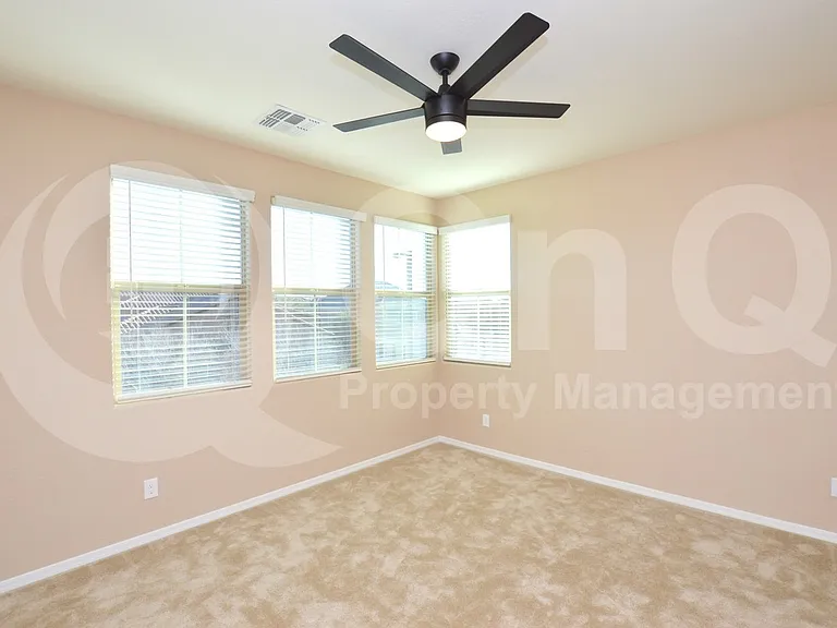 1723 E Dogwood Ln — Photo 12