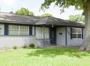 1320 S 36th St, Nederland, TX 77627