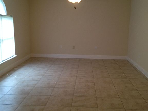 4th image of 2957 Elbib Dr
