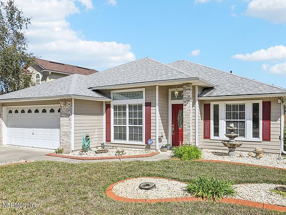 4th image of 228 JOHNS GLEN Drive