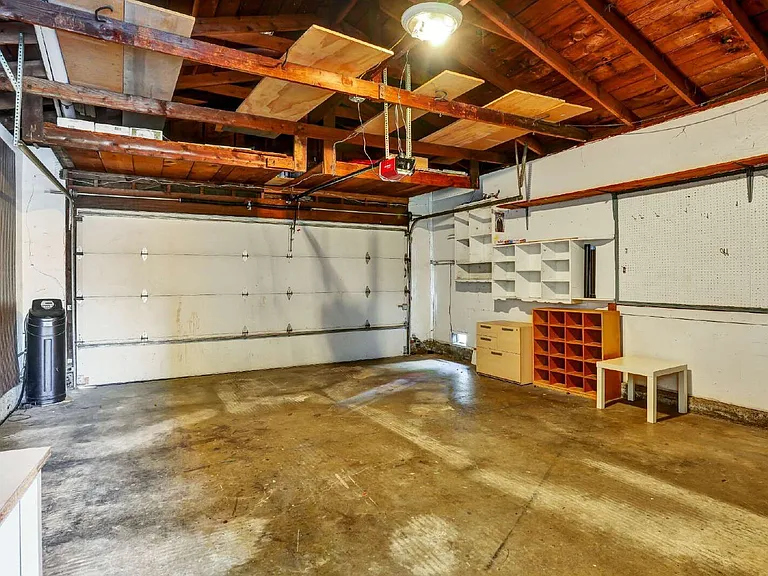 229 Seabiscuit Dr — Photo 30