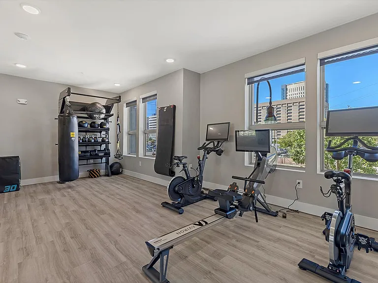 13-10 Crawford St-13