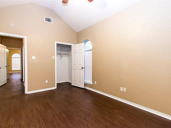 4th image of 7100 Jeffrey St