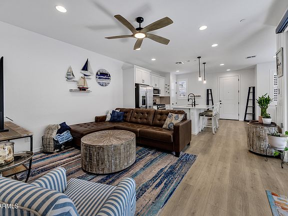 3rd image of 2805 N CLAIRE Drive