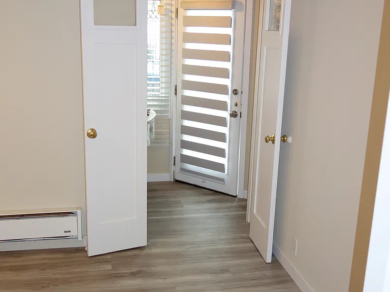 Private entry and secondary doors to close or open