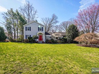 129 Starr Pl, Wyckoff, NJ, 07481