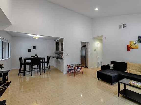 2nd image of 5467 Makati Cir