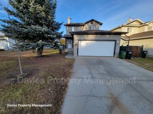 2018 Garnett Way NW, Edmonton, AB T5T6R1