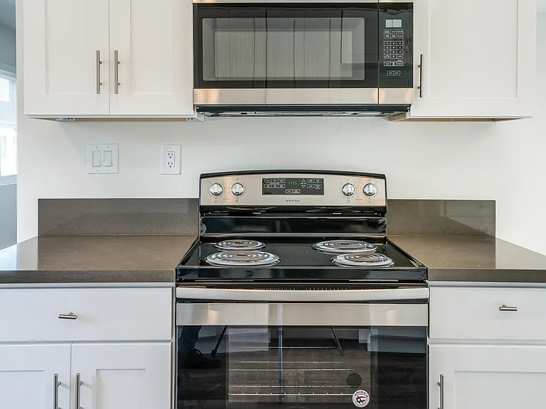 Plaza Townhomes — Photo 14