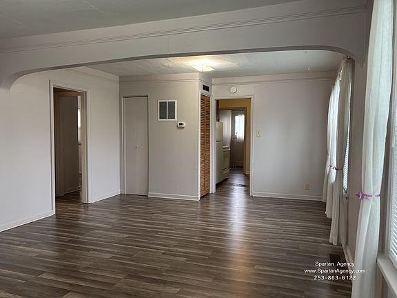 2nd image of 335 3rd St SE APT 1