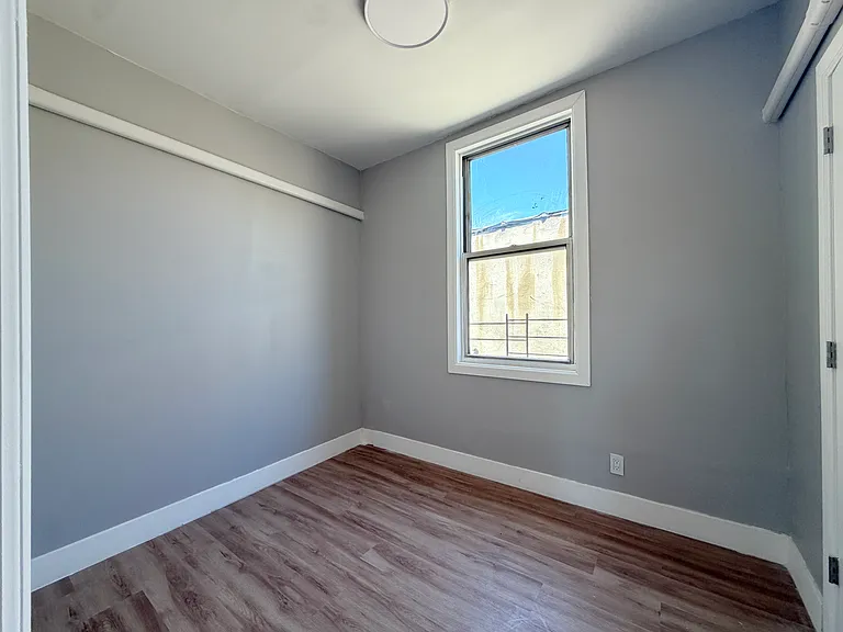 245 McClellan St #3W — Photo 4