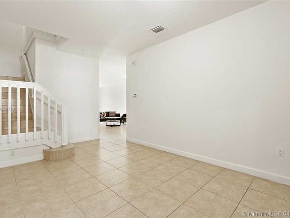 5th image of 10740 NW 76th Ln #10740