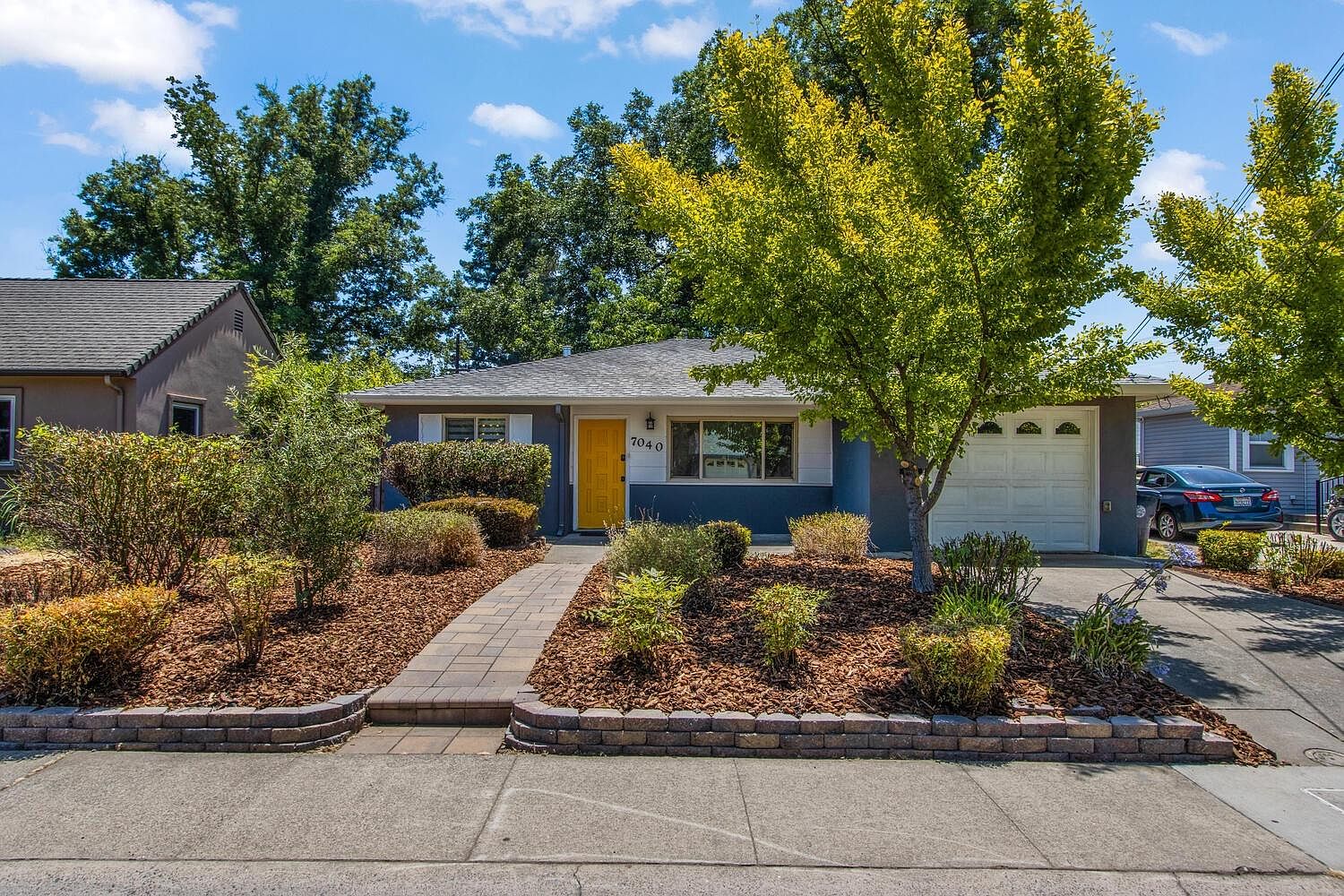 7040 18th Ave Sacramento CA 95820 Zillow