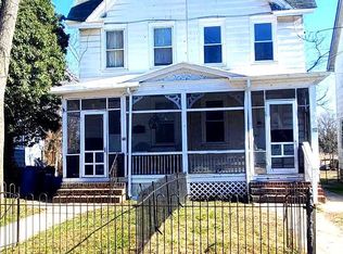 112 8th St, Salem, NJ 08079