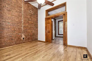 Rented by R New York