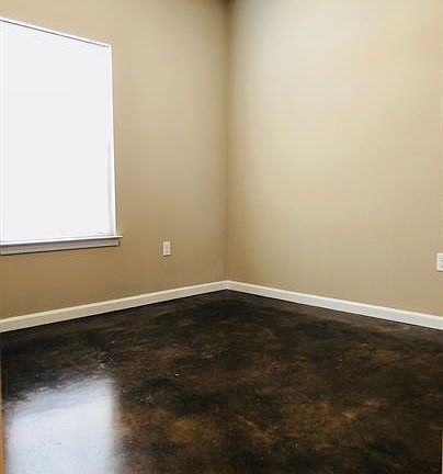 4th image of 4297 Savannah Dr #252