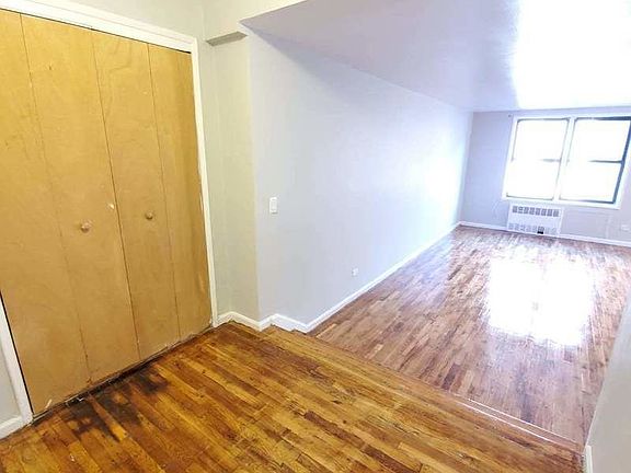 4th image of 405 E 16th St #4V