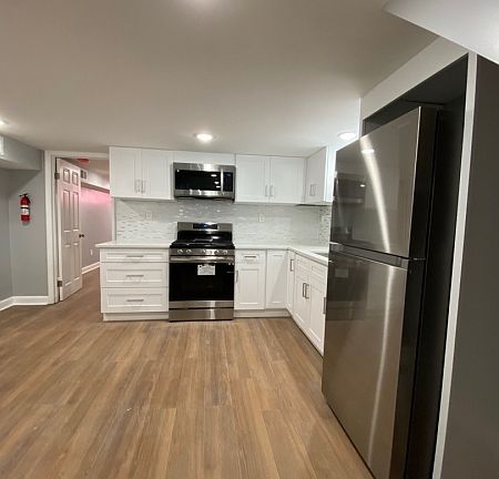 4th image of 194 Linden Ave #B