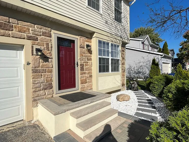 5090 Silver Bow Dr — Photo 2