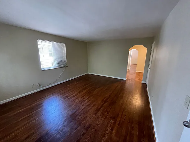 6247 Corbly St — Photo 3