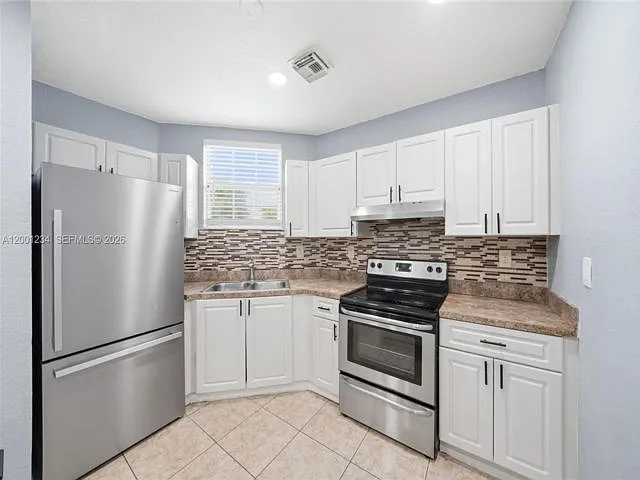 902 SW 8th Pl — Photo 17