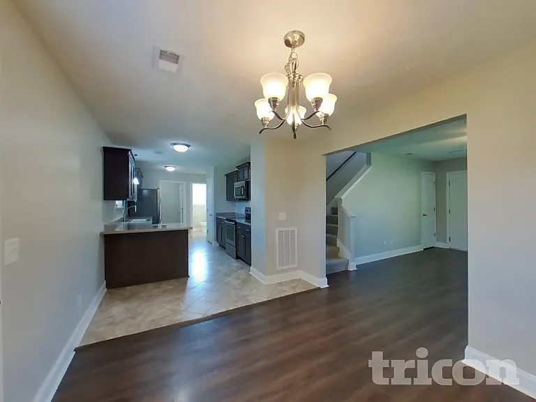 642 Berry Cir — Photo 4
