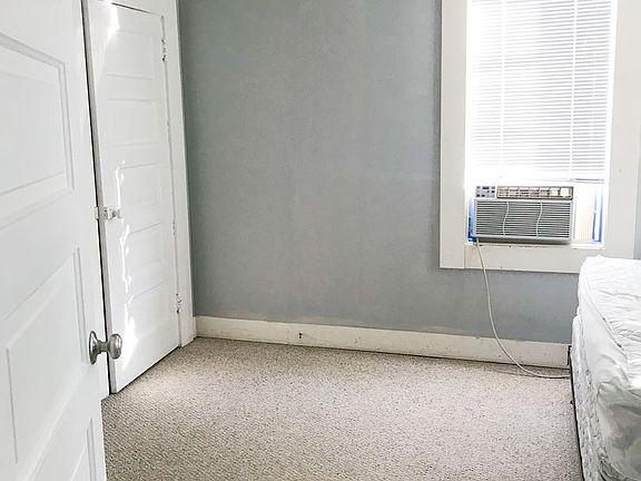 5th image of 166 E Stadium Ave #B