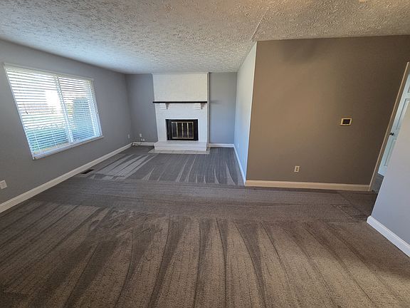 4th image of 1172 Redbluff Dr #A
