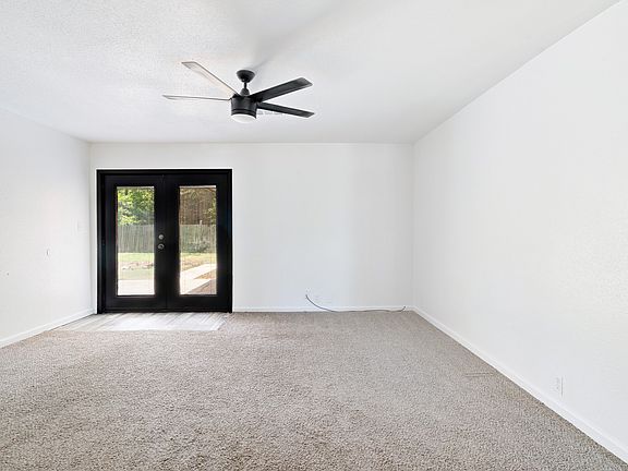 3rd image of 3545 W Houston St