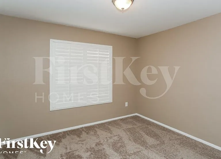 1118 Sport Of Kings Ave — Photo 11