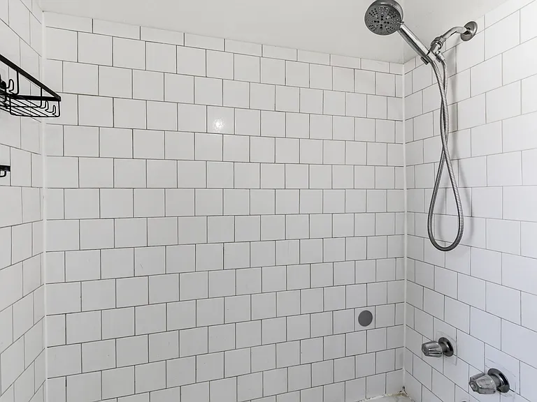 2034 S Broxon St — Photo 13