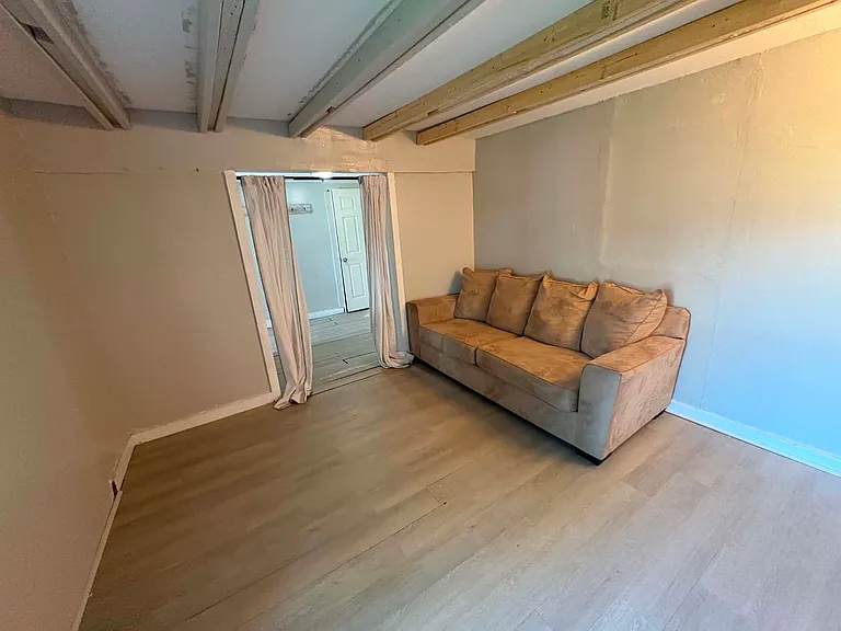 63 W Railroad St #2 — Photo 2