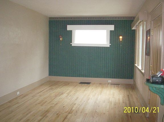 2nd image of 309 E Avenue A