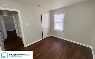 2292 Redwood Ave — Photo 11