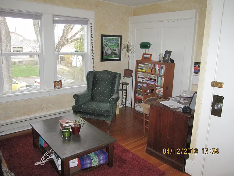 220 SE Gladstone St #2 — Photo 1