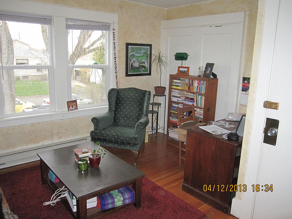 1st image of 220 SE Gladstone St #2