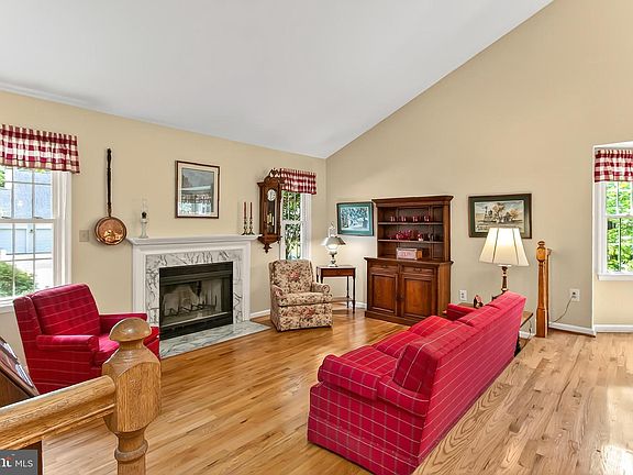 5th image of 15162 Stratton Major Ct