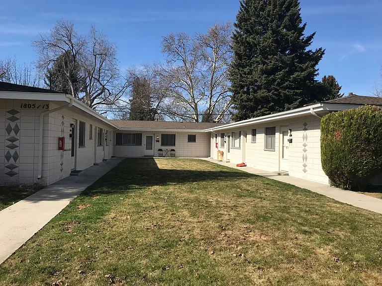 1805 N Harrison Blvd — Photo 13