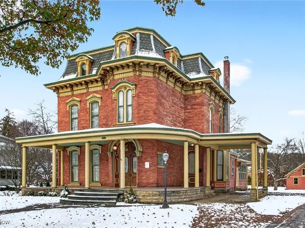 459 E High Ave, New Philadelphia, OH 44663