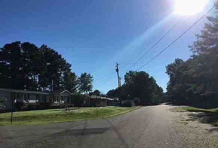 2nd image of 260 Somerset Dr