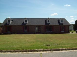 306 Hunting Ridge Rd, Roanoke Rapids, NC 27870